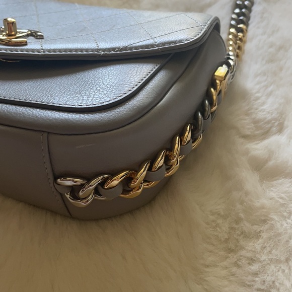 Chanel quilted lambskin leather handbag - Picture 3 of 13